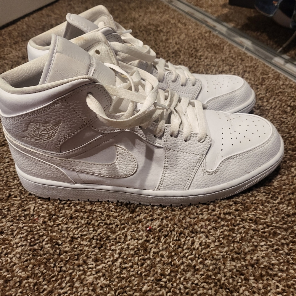 Jordan 1 retro all white